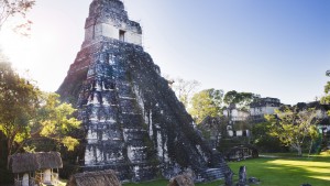 tikal-piramide